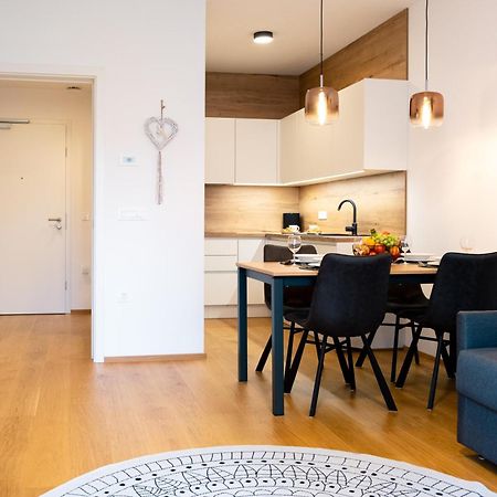 Masarykova Residence - Modern 1-Bedroom In City Center & Free Parking Lubiana Esterno foto